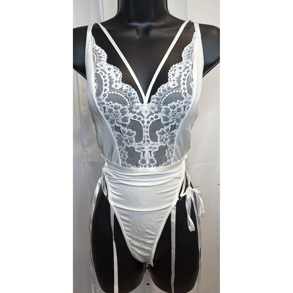 AVIDLOVE WHITE XL LINGERIE V-NECK FLORAL LACE SEXY ONE PIECE BODYSUIT SIZE NWT